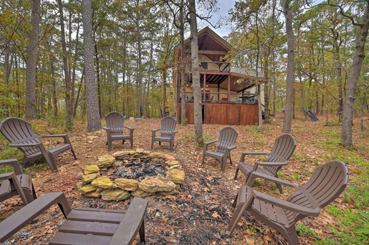 Tudor-Style Broken Bow Cottage With Hot Tub And Decks! Stephens Gap Dış mekan fotoğraf