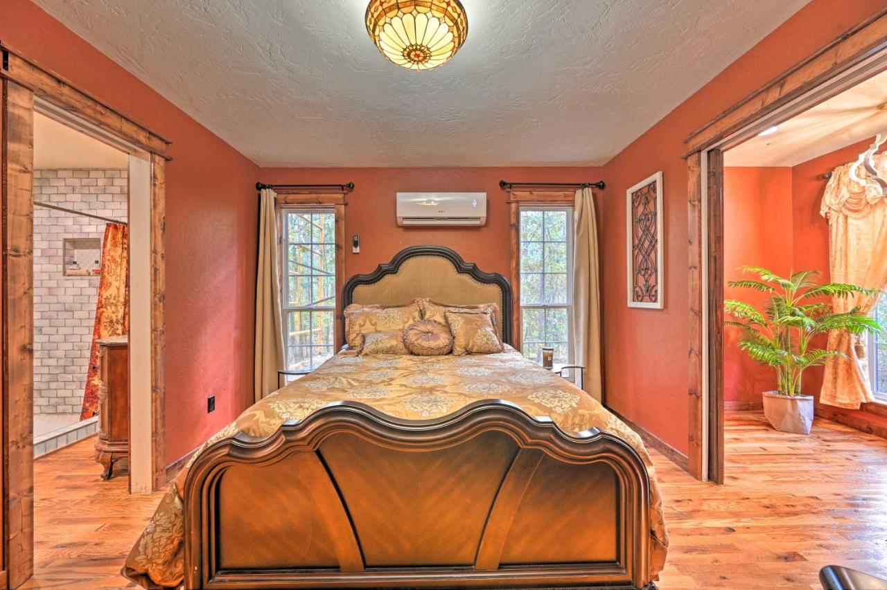 Tudor-Style Broken Bow Cottage With Hot Tub And Decks! Stephens Gap Dış mekan fotoğraf