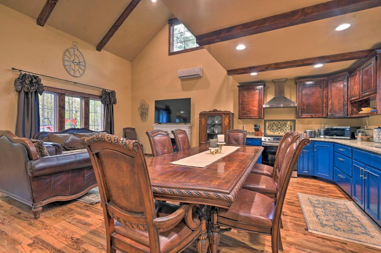 Tudor-Style Broken Bow Cottage With Hot Tub And Decks! Stephens Gap Dış mekan fotoğraf