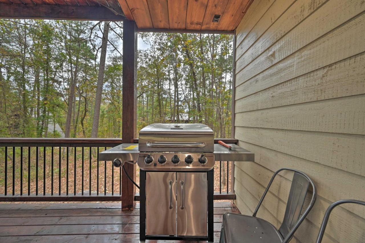 Tudor-Style Broken Bow Cottage With Hot Tub And Decks! Stephens Gap Dış mekan fotoğraf