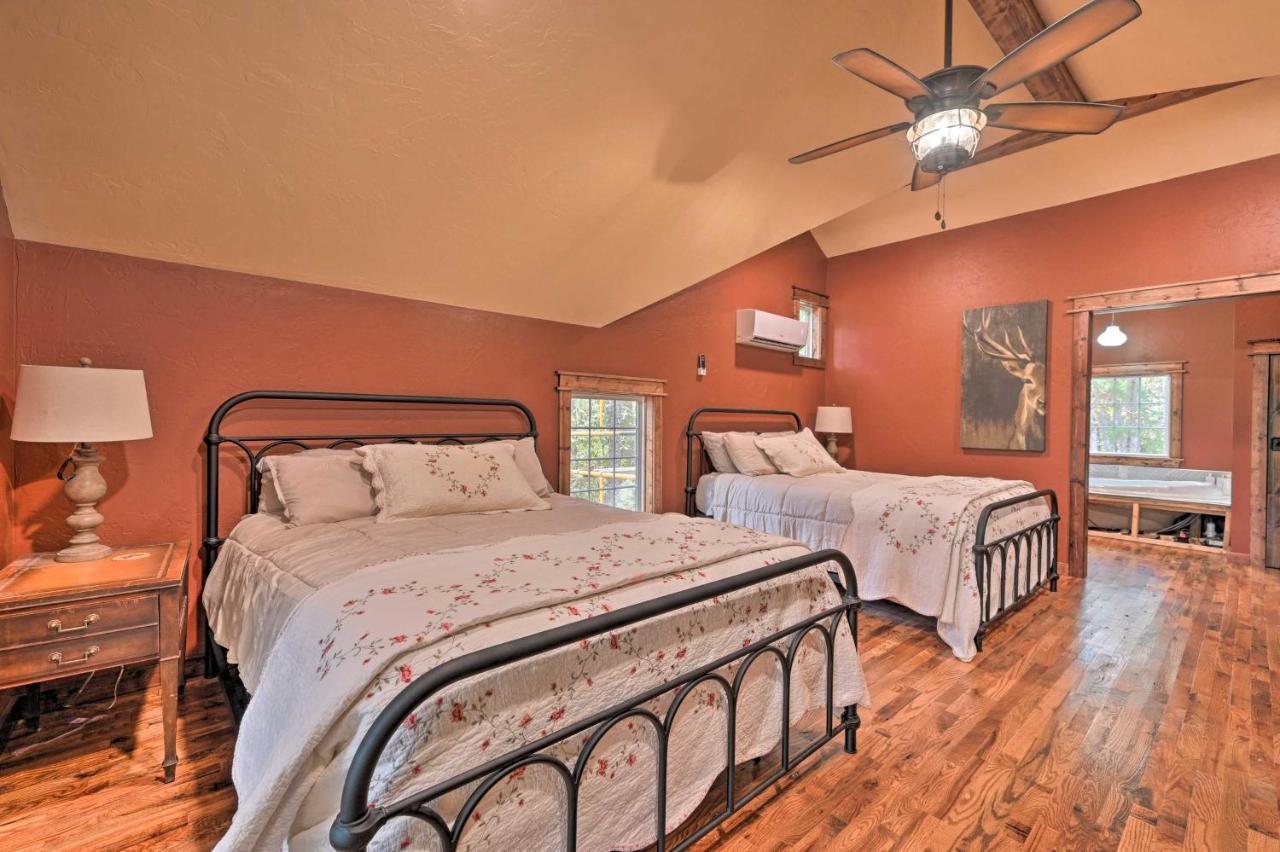 Tudor-Style Broken Bow Cottage With Hot Tub And Decks! Stephens Gap Dış mekan fotoğraf