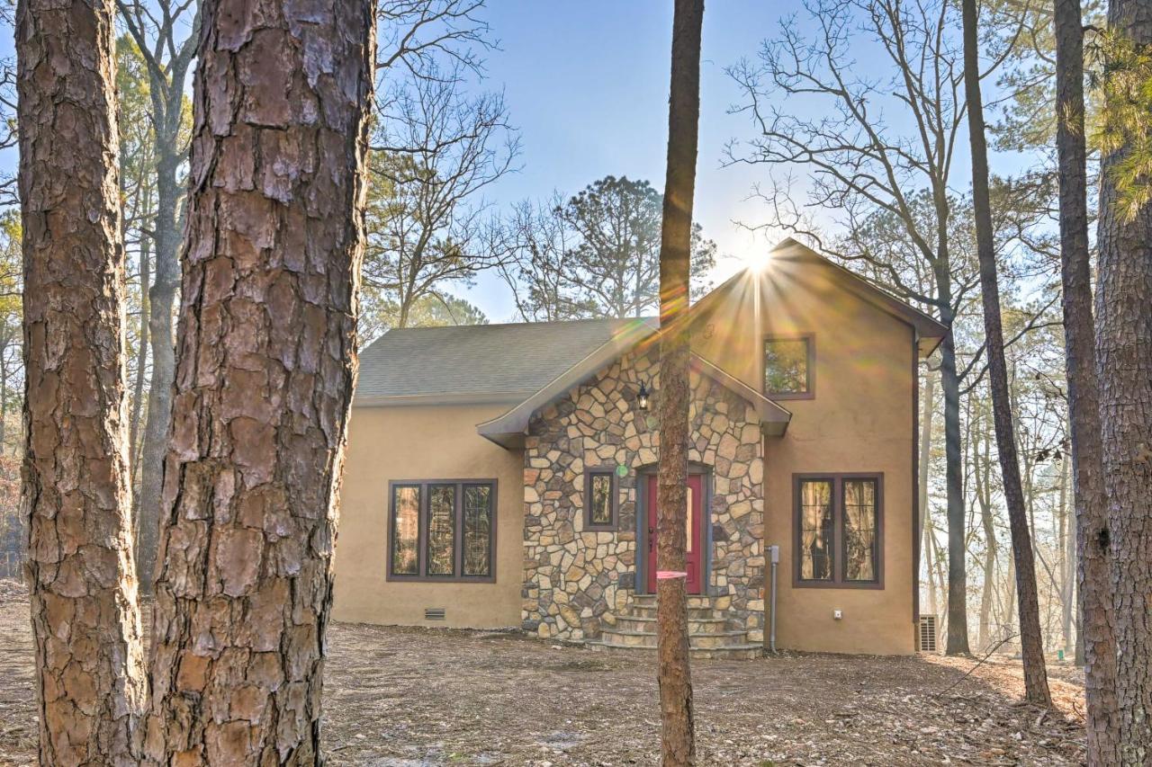 Tudor-Style Broken Bow Cottage With Hot Tub And Decks! Stephens Gap Dış mekan fotoğraf