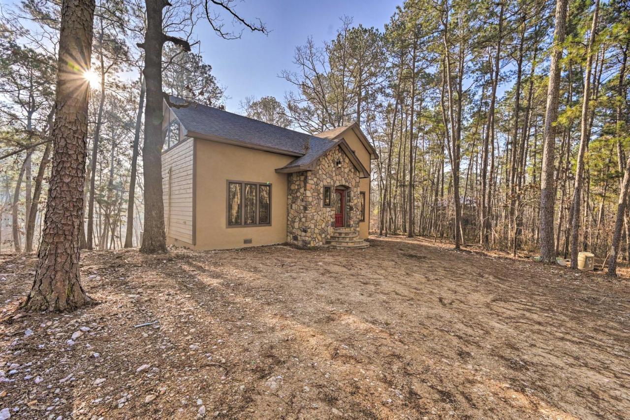 Tudor-Style Broken Bow Cottage With Hot Tub And Decks! Stephens Gap Dış mekan fotoğraf